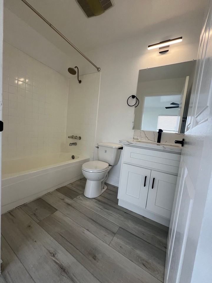 VRA27 LLC - Photo 7 of 42