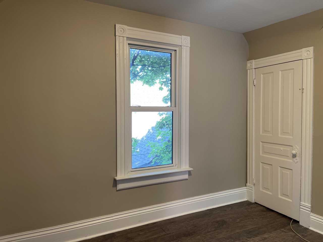 116 Mitton St N Uppr - Photo 6 of 13