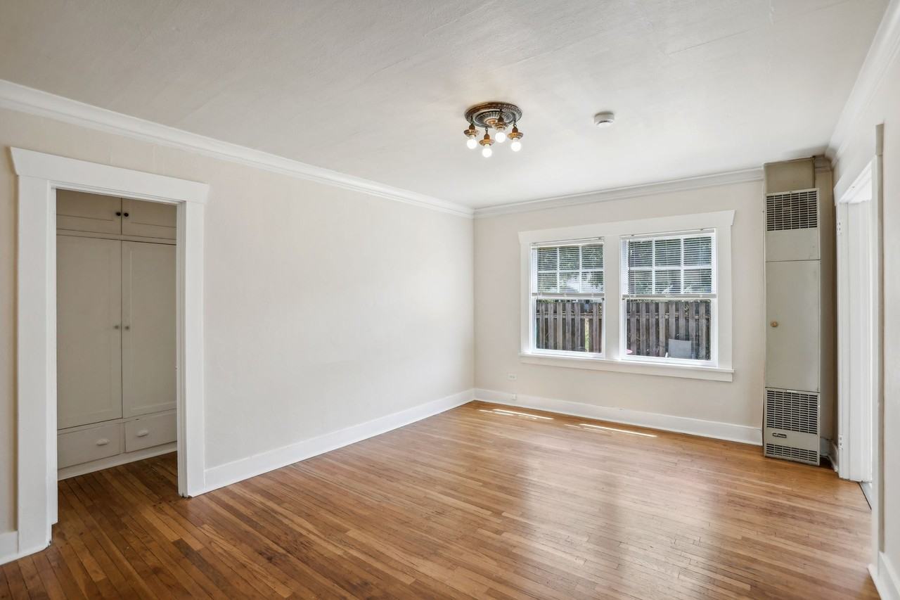 Virginia Apartments - Photo 4 of 20