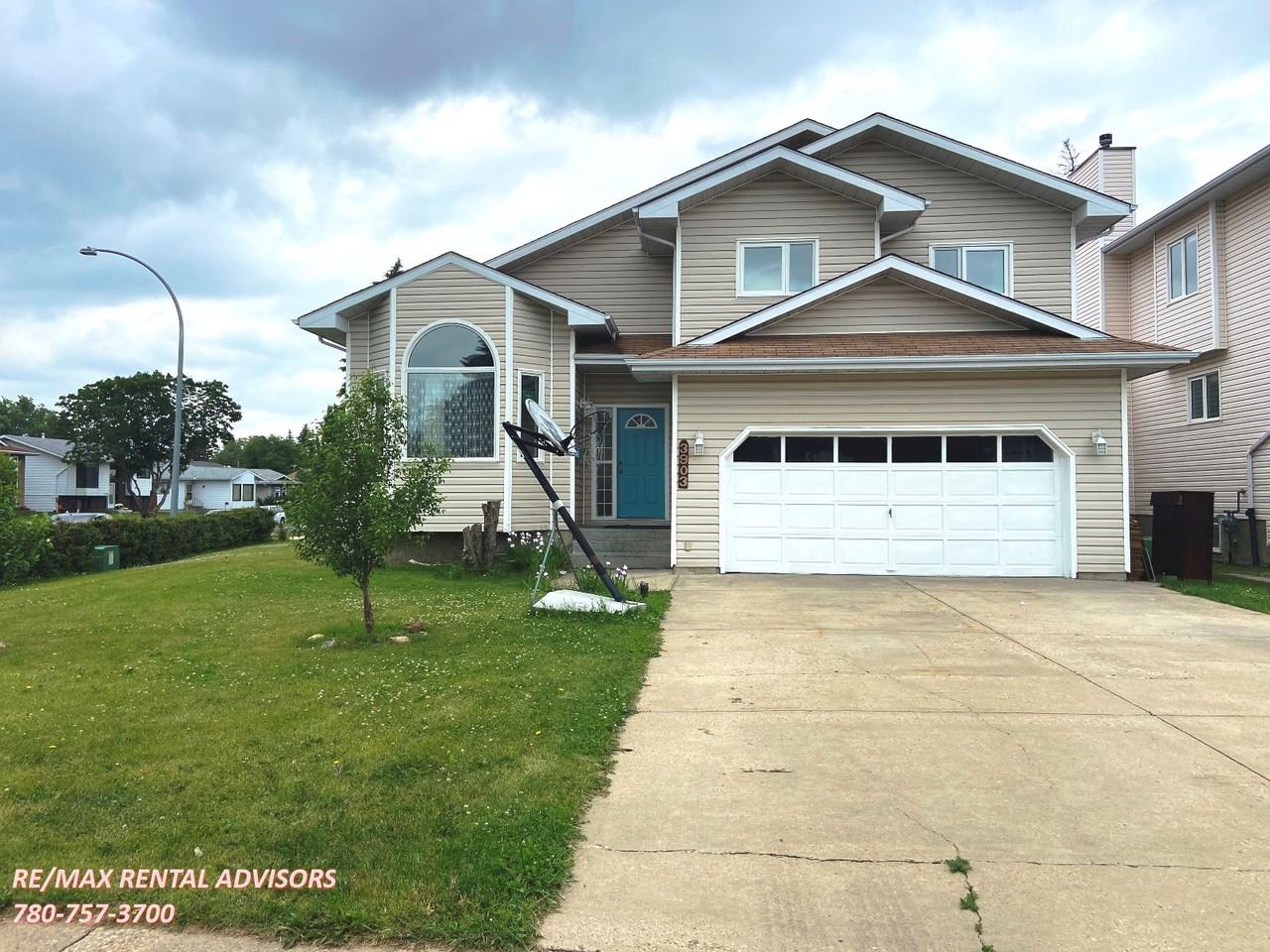 3903 28 Ave Nw - Photo 2 of 24