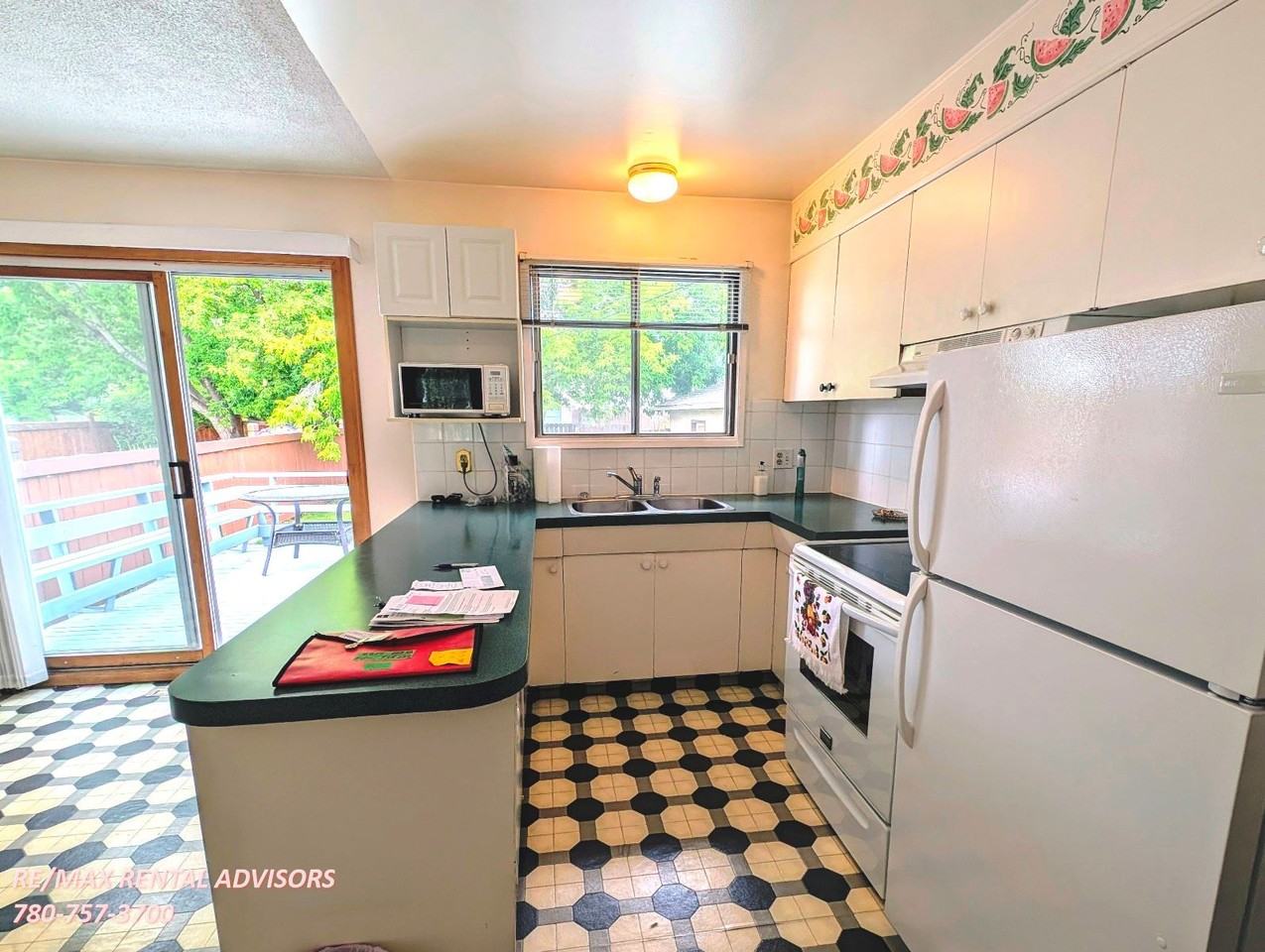 8814 162 St Nw - Photo 2 of 24