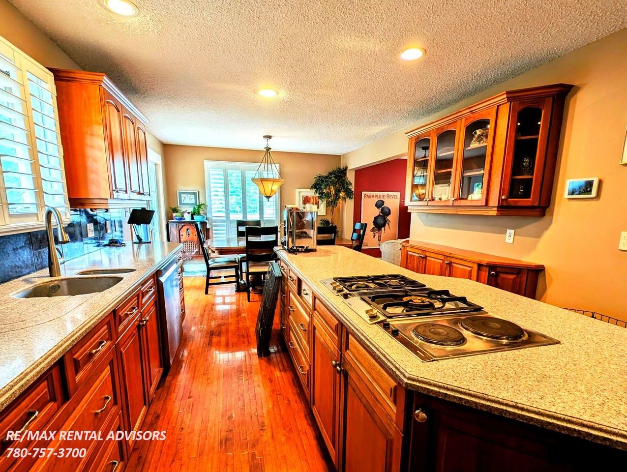 20 Lorraine Cres - Photo 2 of 17