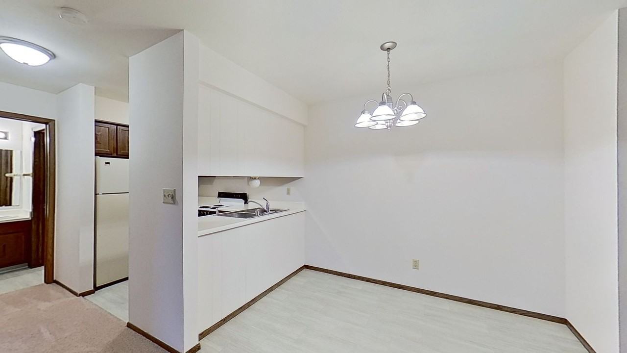 Cedar View Apartments - Photo 2 of 29