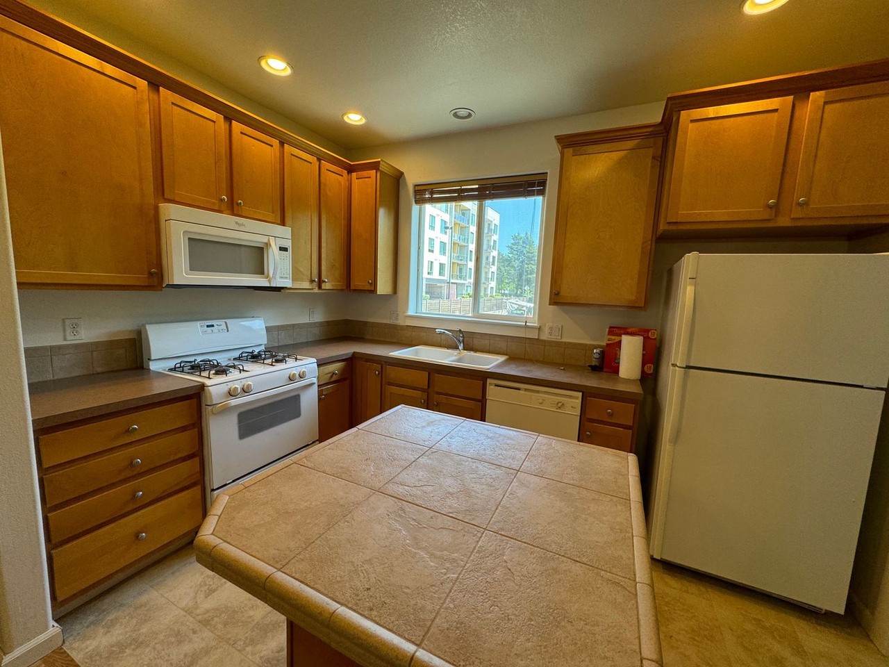 15921 Sw Mortondale Ln - Photo 7 of 16
