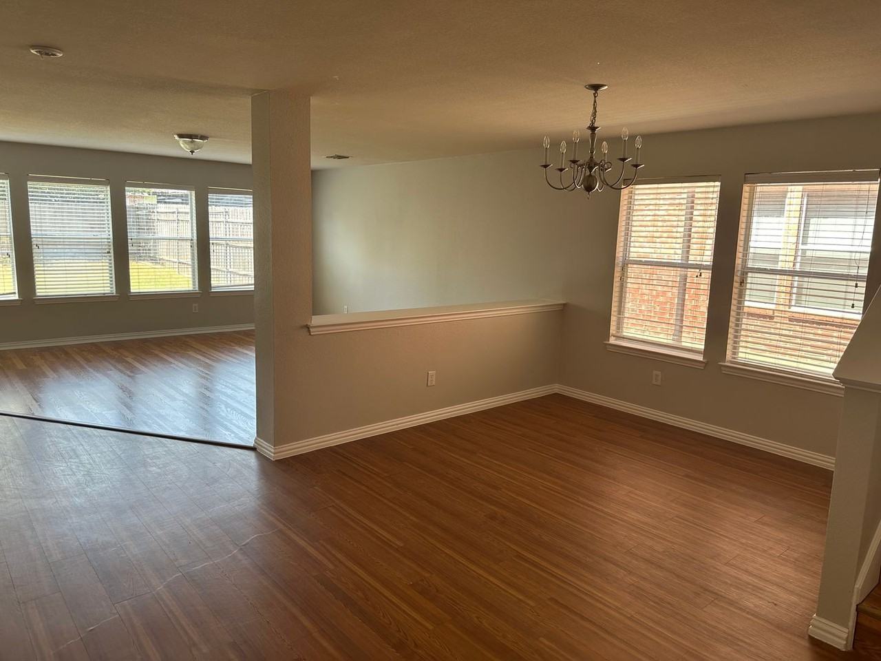 1117 Acacia Dr - Photo 3 of 31
