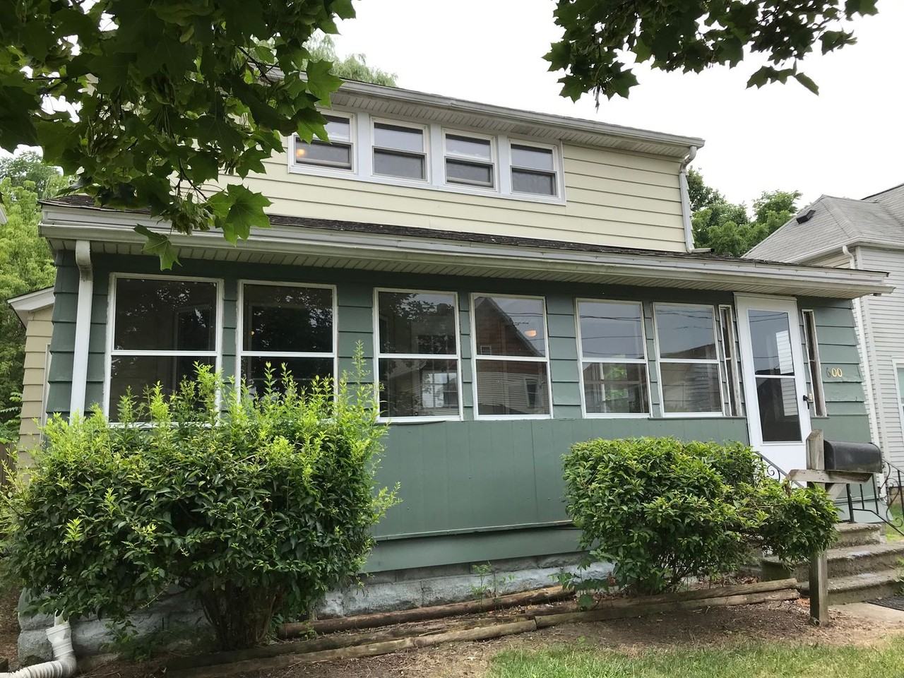 600 Dewey Ave - Photo 2 of 50