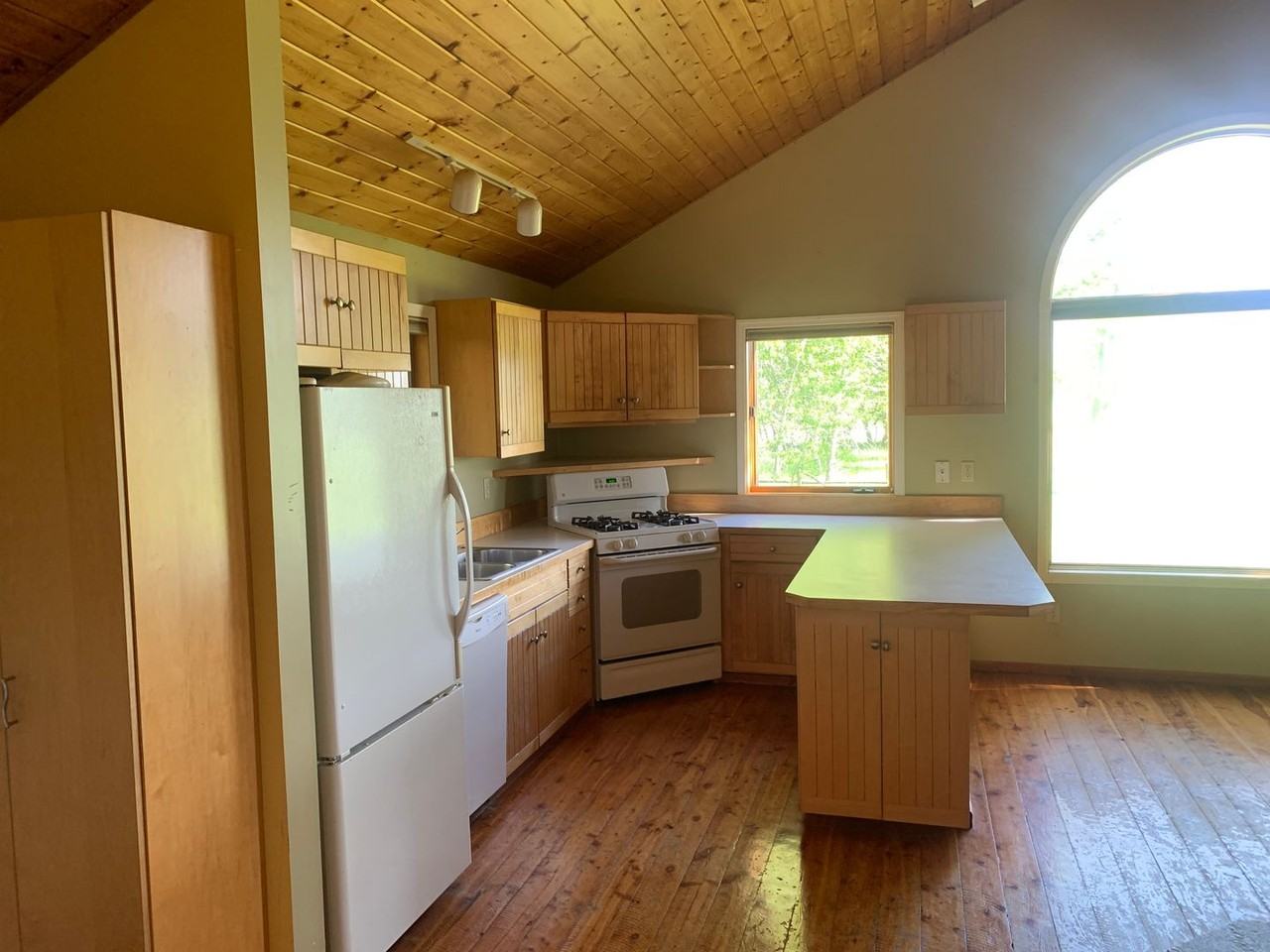 12921 - 13413 Axtell Gateway - Photo 3 of 19