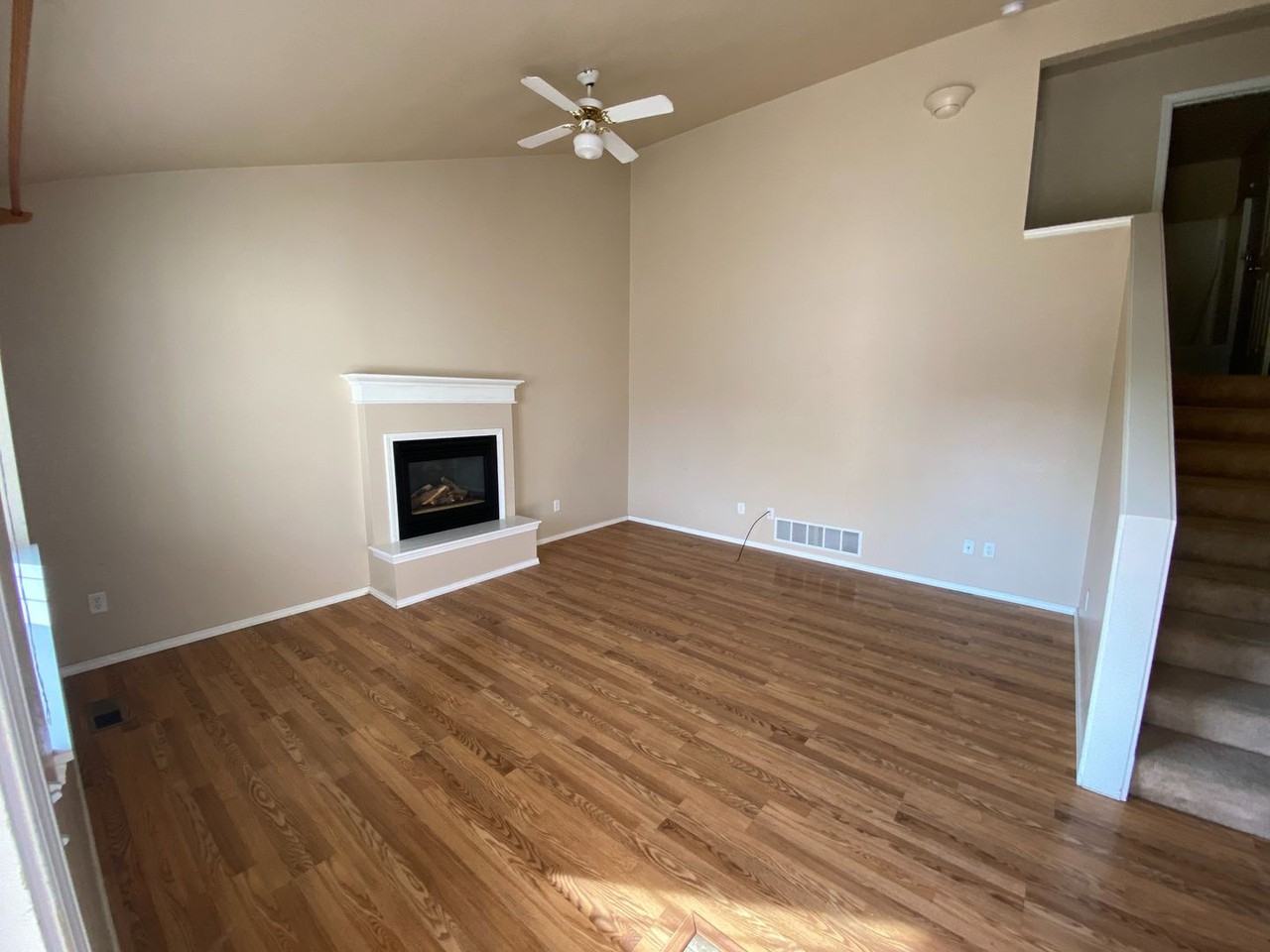 2615 Goldenrod Ln - Photo 2 of 11
