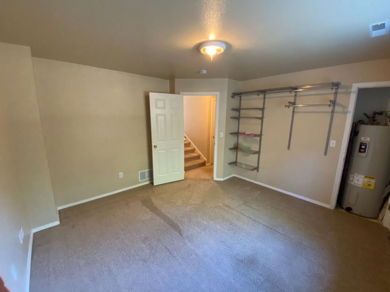 2615 Goldenrod Ln - Photo 7 of 11