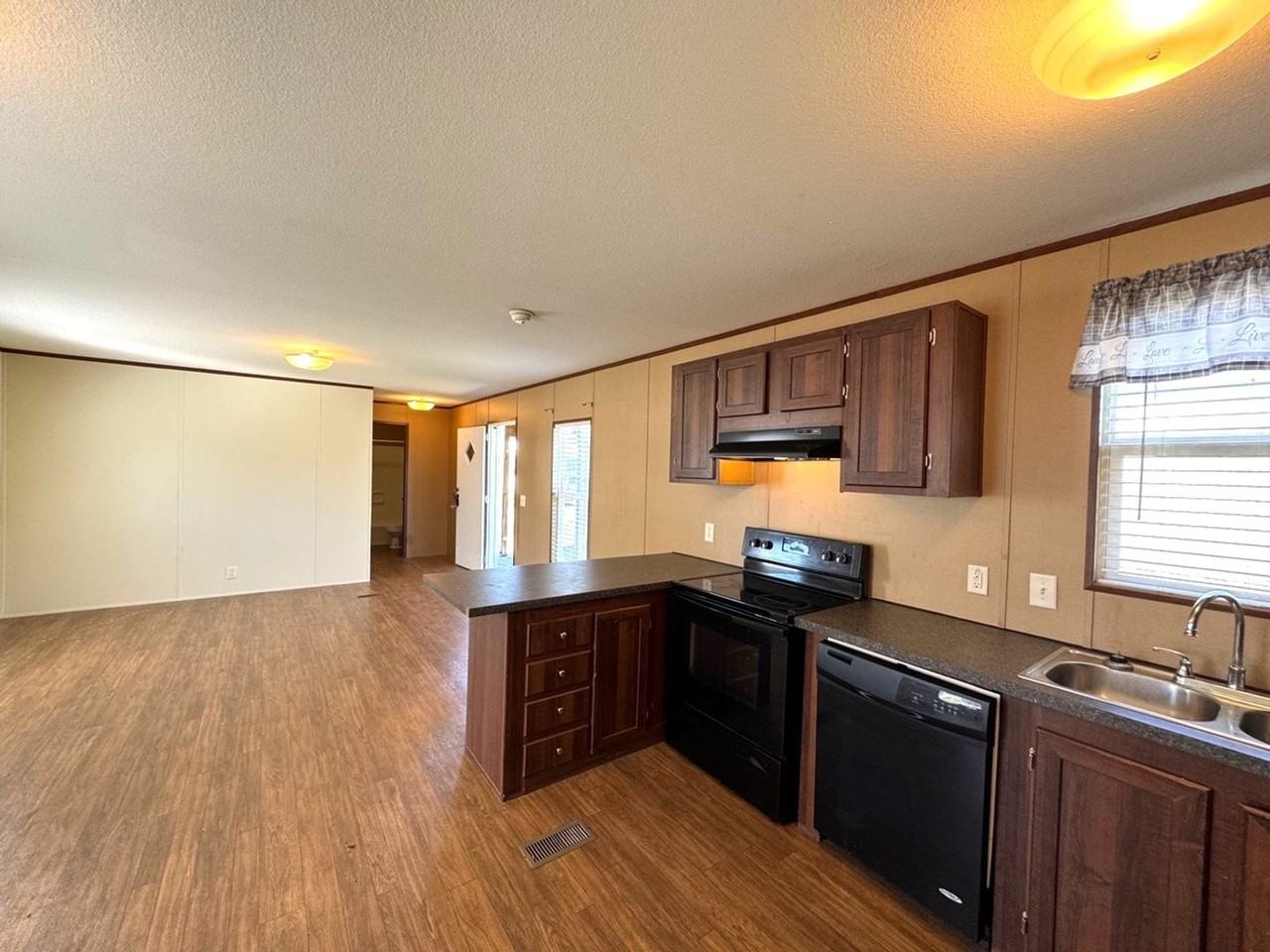 OE 1627 Coleman Road - Photo 2 of 21