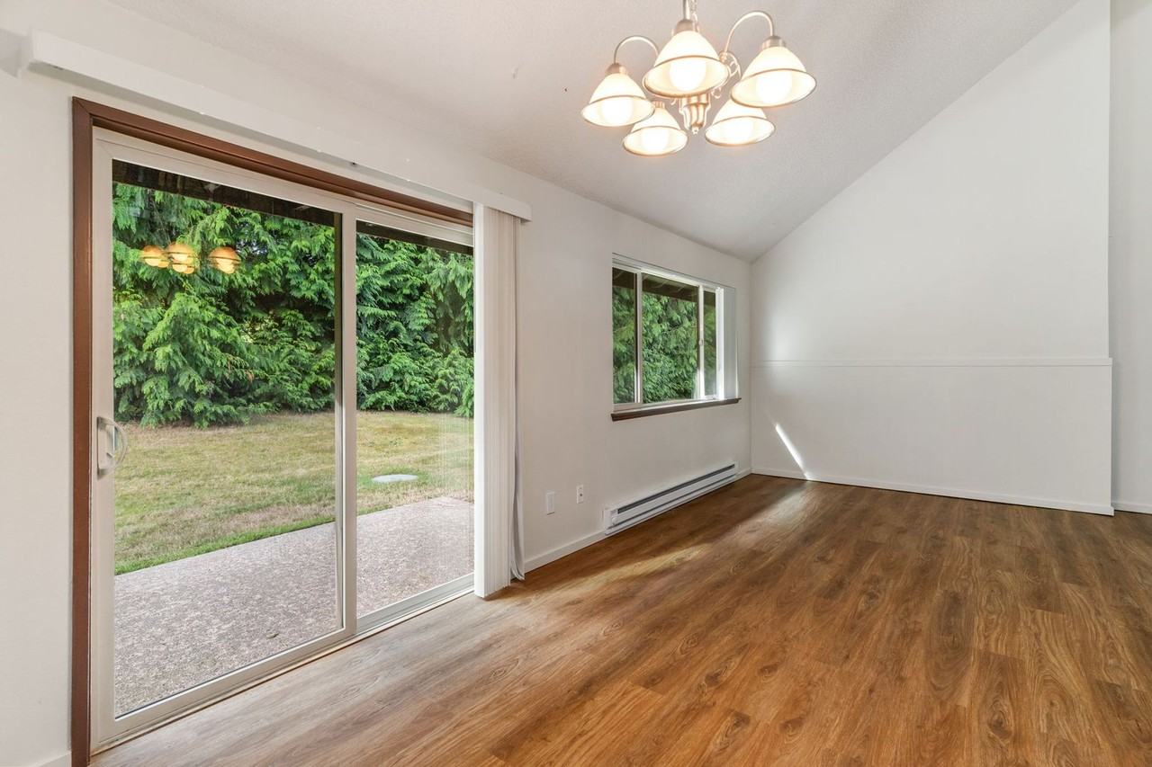 The Meadows Townhomes - Photo 6 of 12