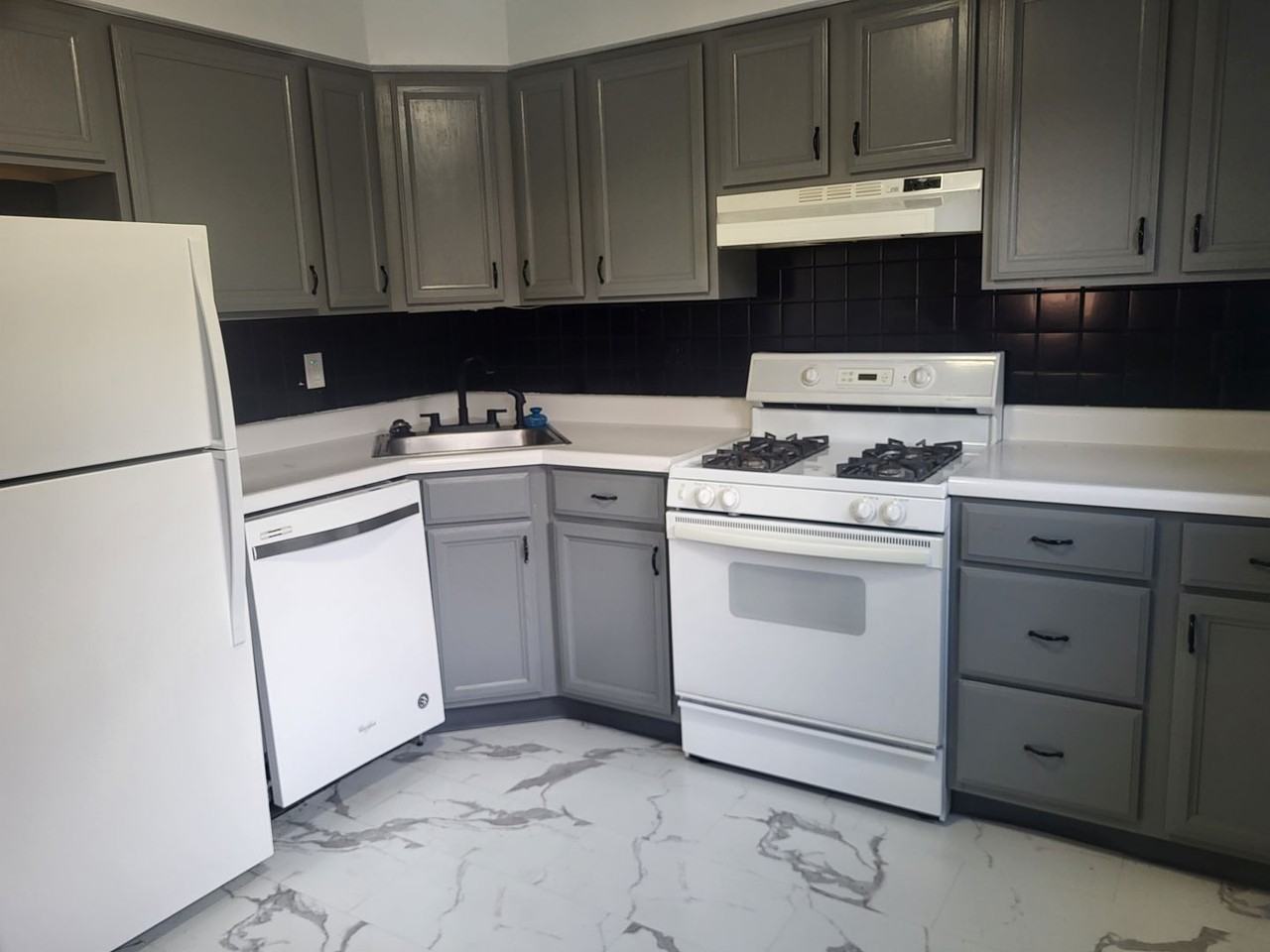 808 Norvell Dr - Photo 2 of 22