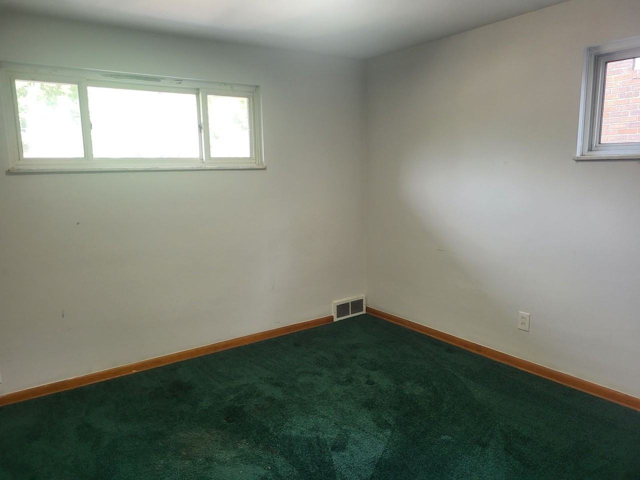 808 Norvell Dr - Photo 5 of 22