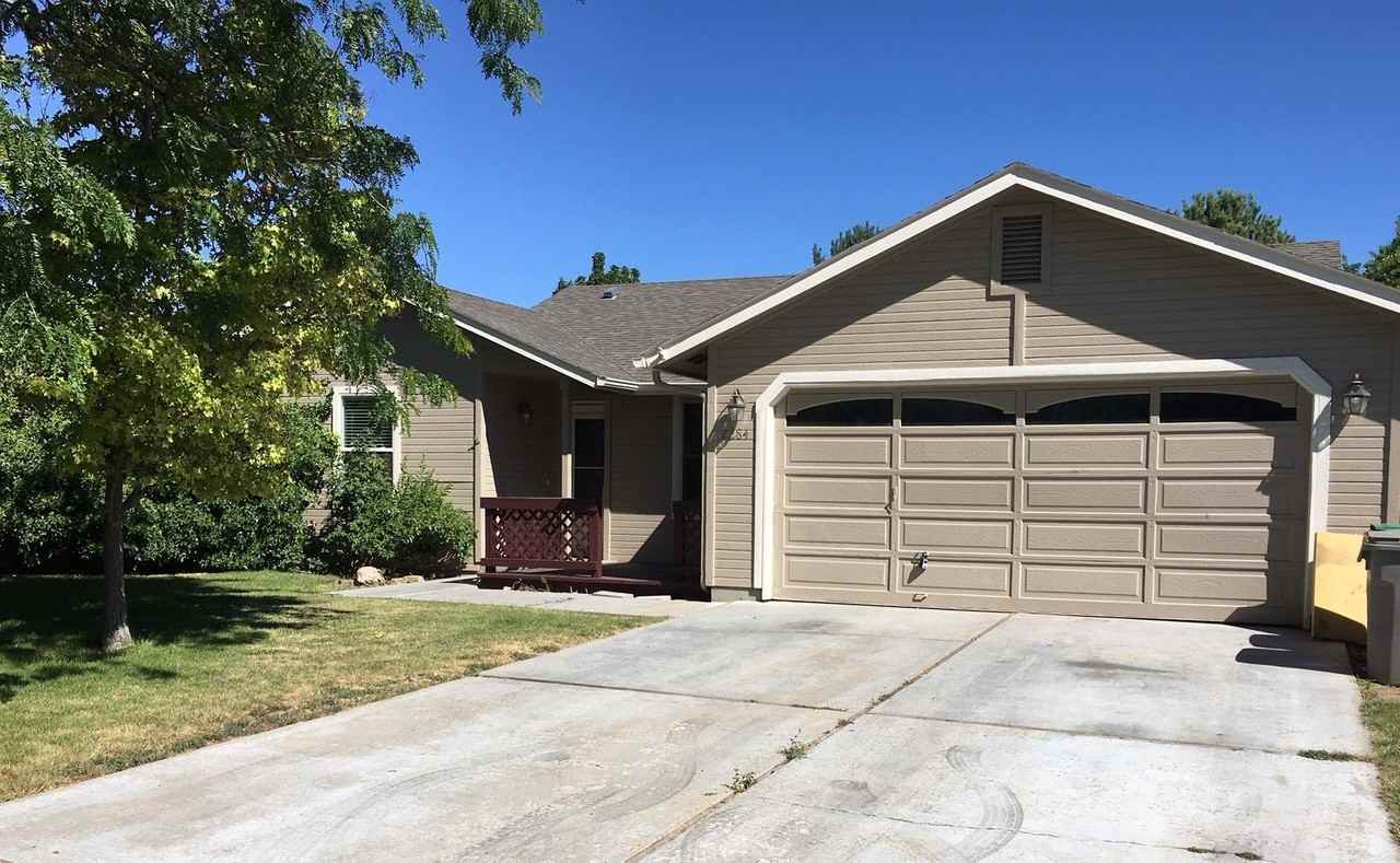 2284 N Carmen Ave - Photo 3 of 38