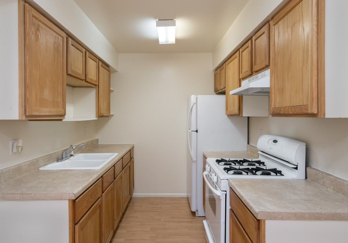 4717 Tennessee St Ne - Photo 6 of 24