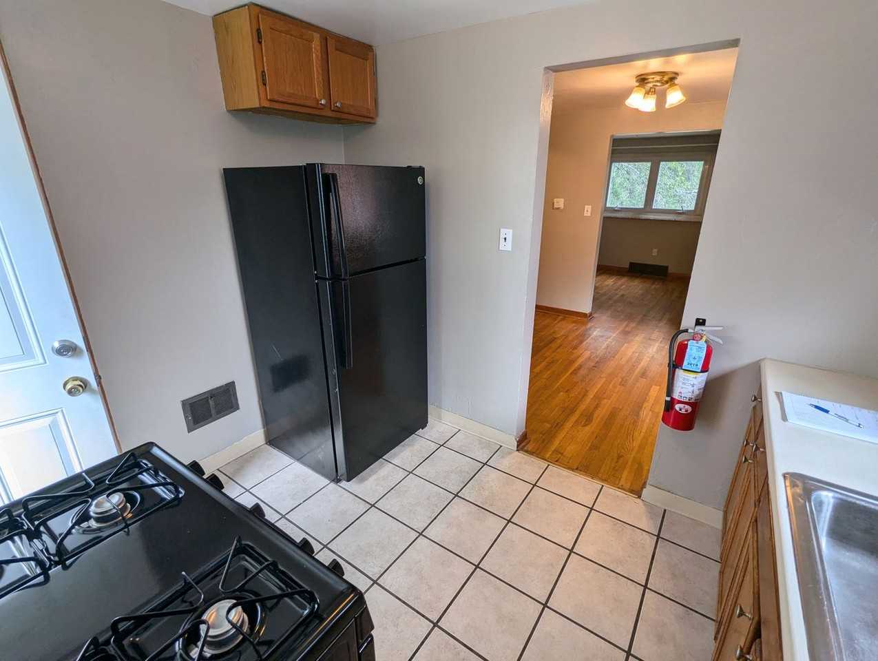 2639 Maple Ave - Photo 3 of 14