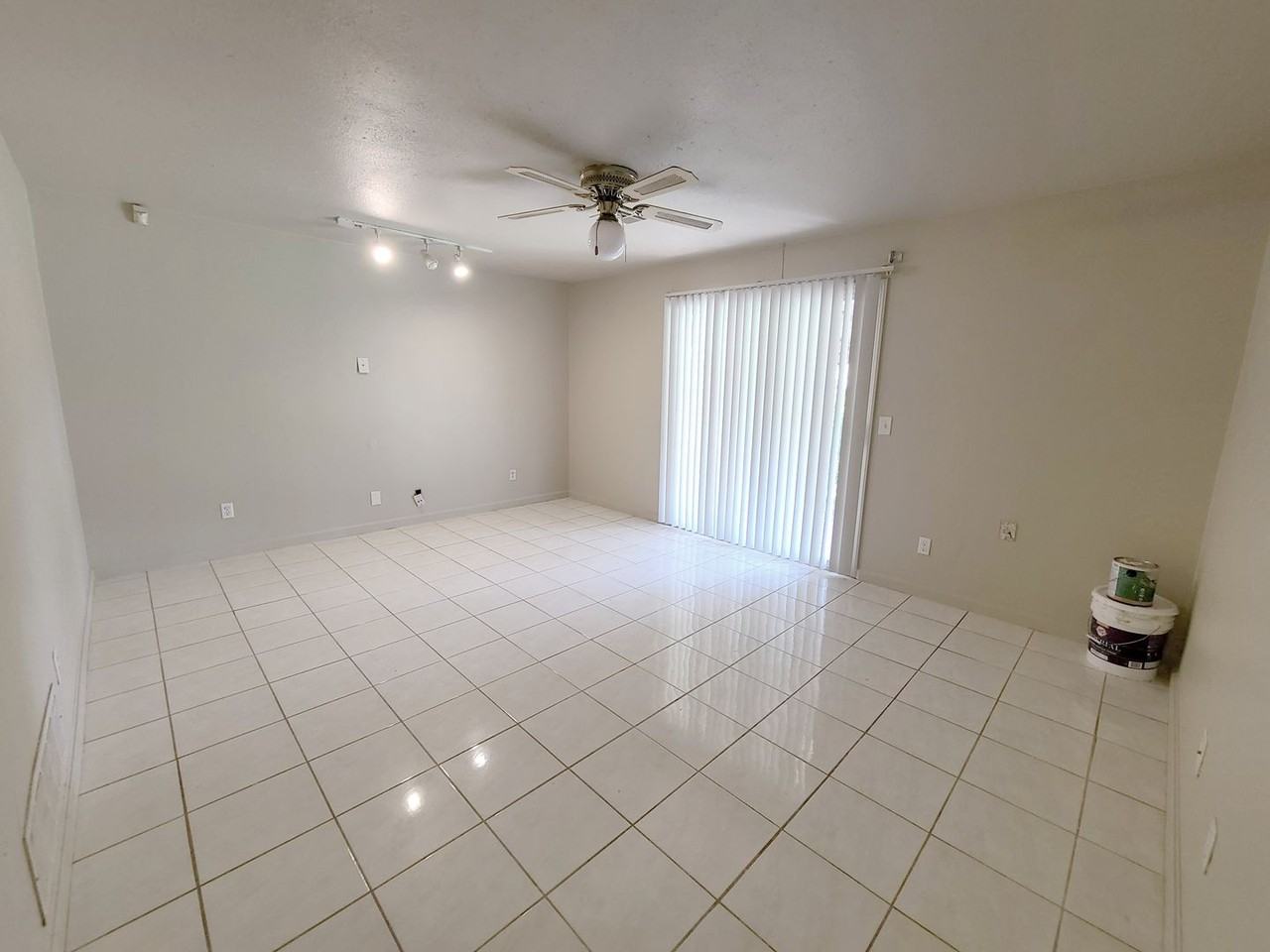 4712 Cherry Hill Ln - Photo 2 of 14