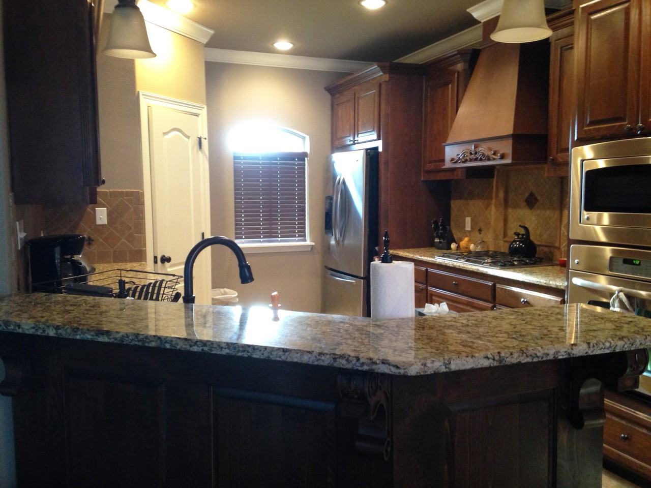 4039 Elizabeth Ln - Photo 2 of 11