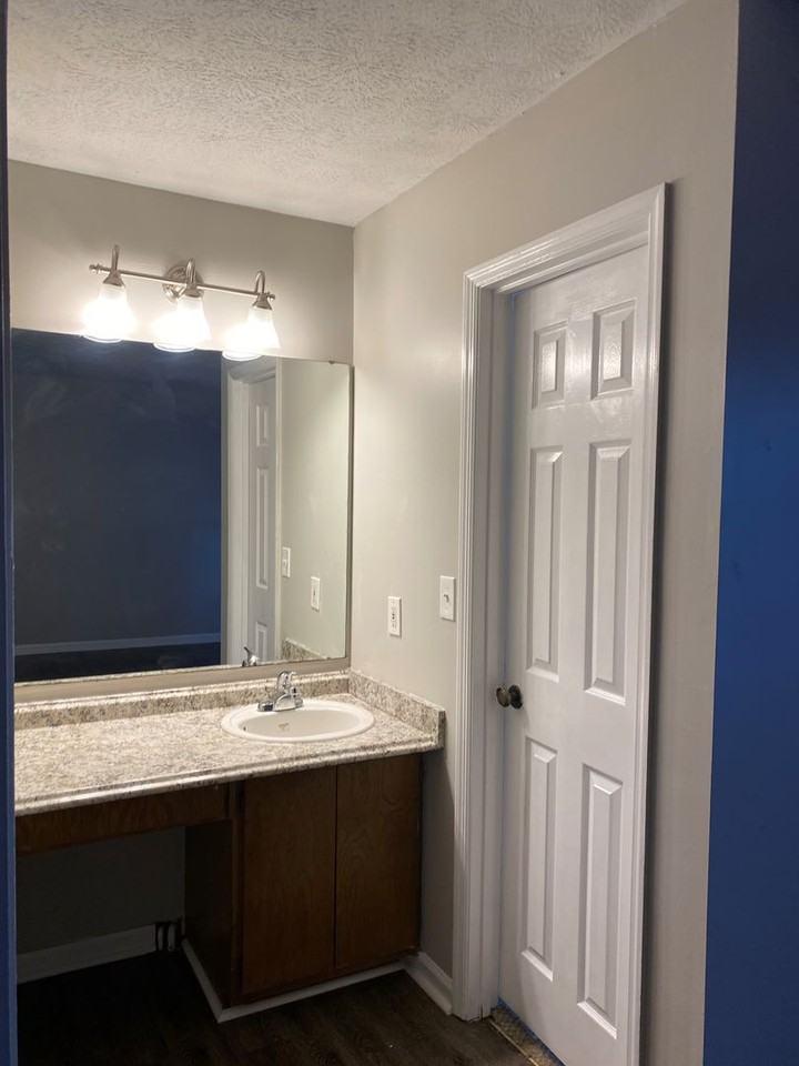 209 Sheraton Ct - Photo 7 of 11