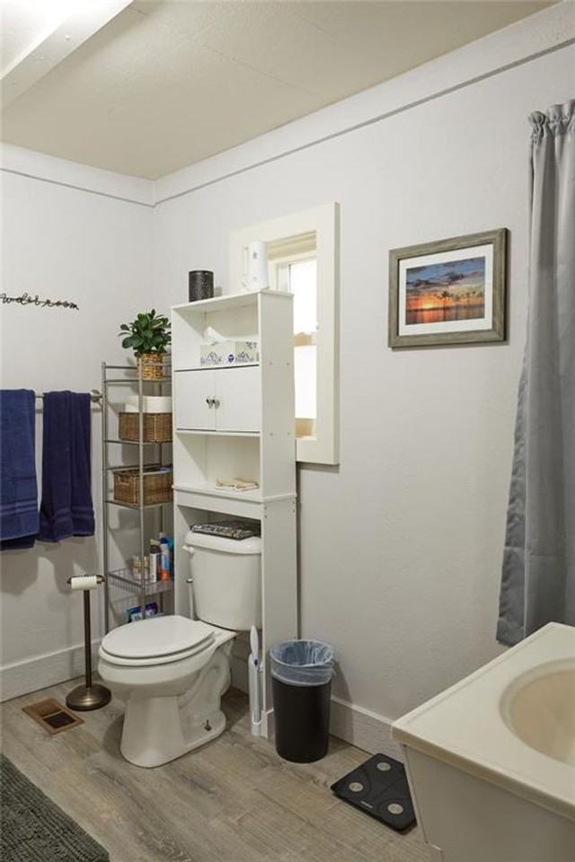 213 Clyde St - Photo 3 of 6