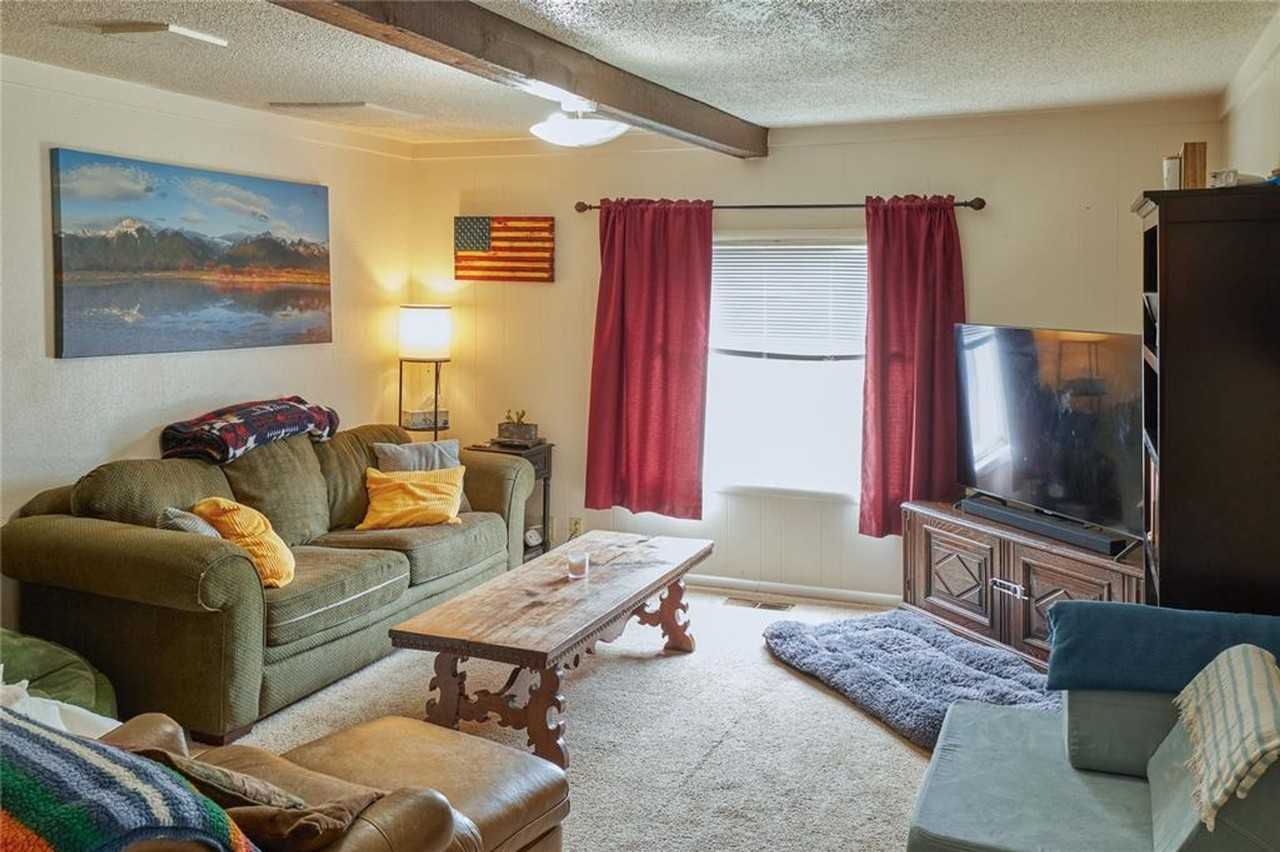 213 Clyde St - Photo 5 of 6