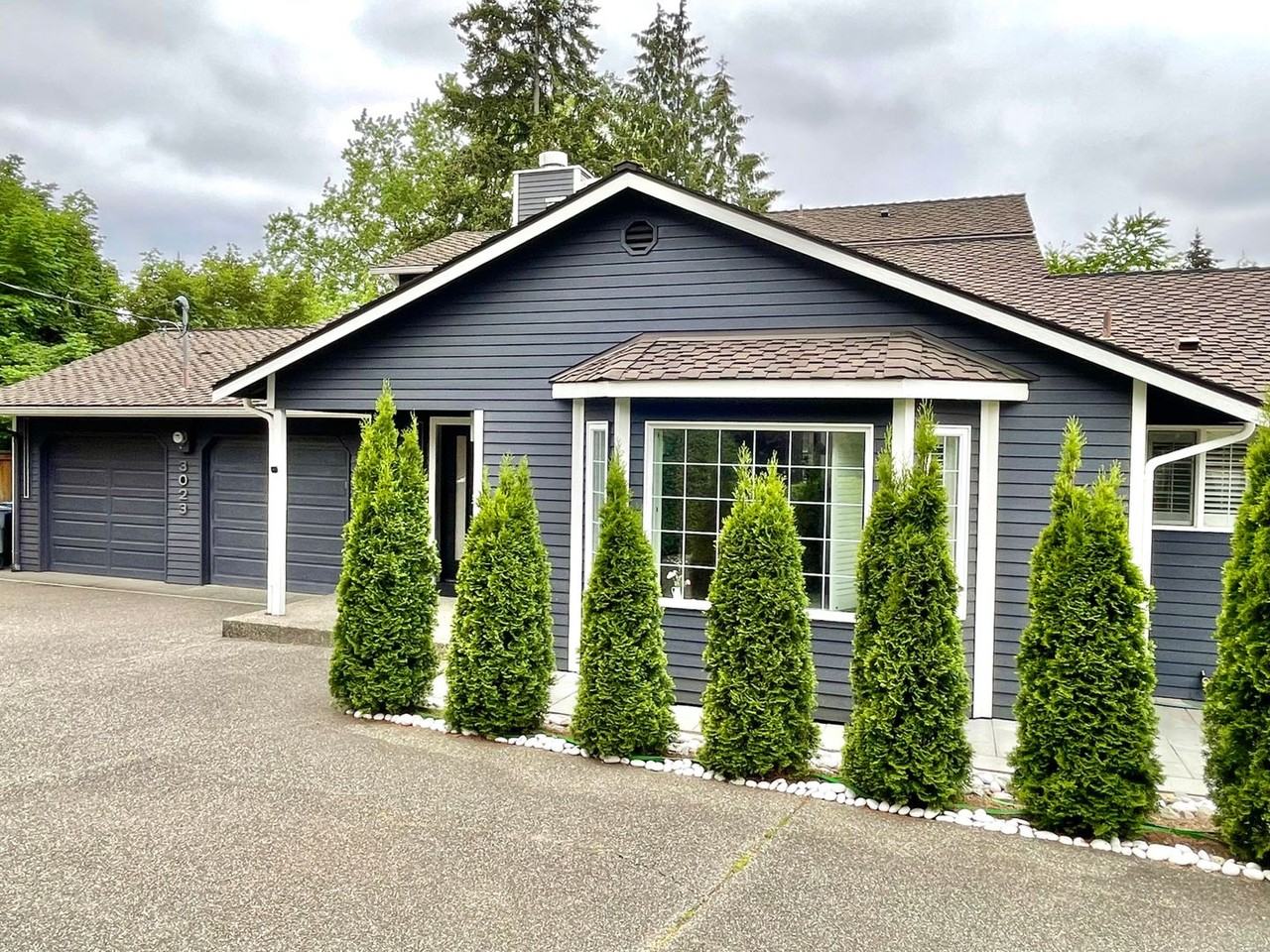 3023 92nd Ave Ne - Photo 2 of 32