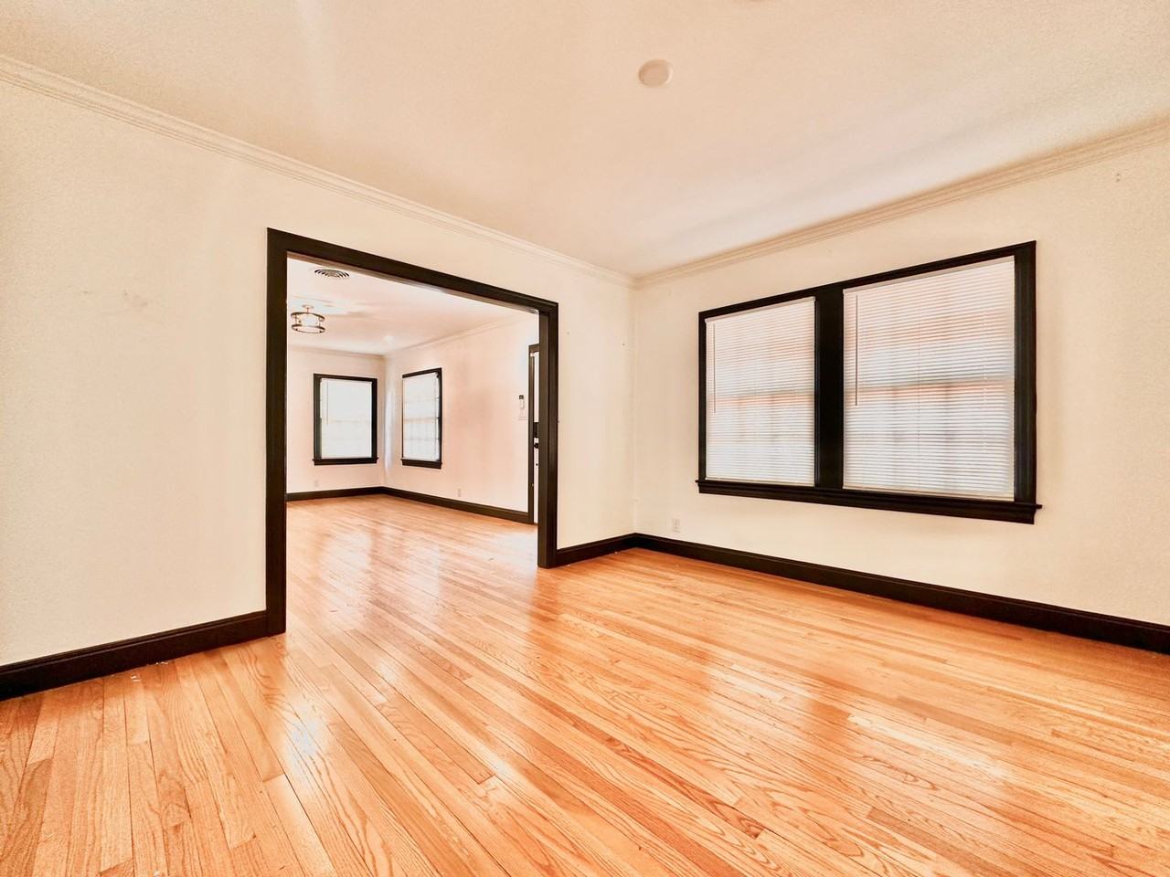 3201 French Pl - Photo 3 of 21