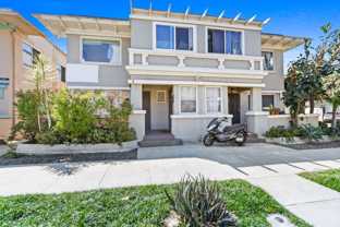 LB0702 - Photo 1 of 1