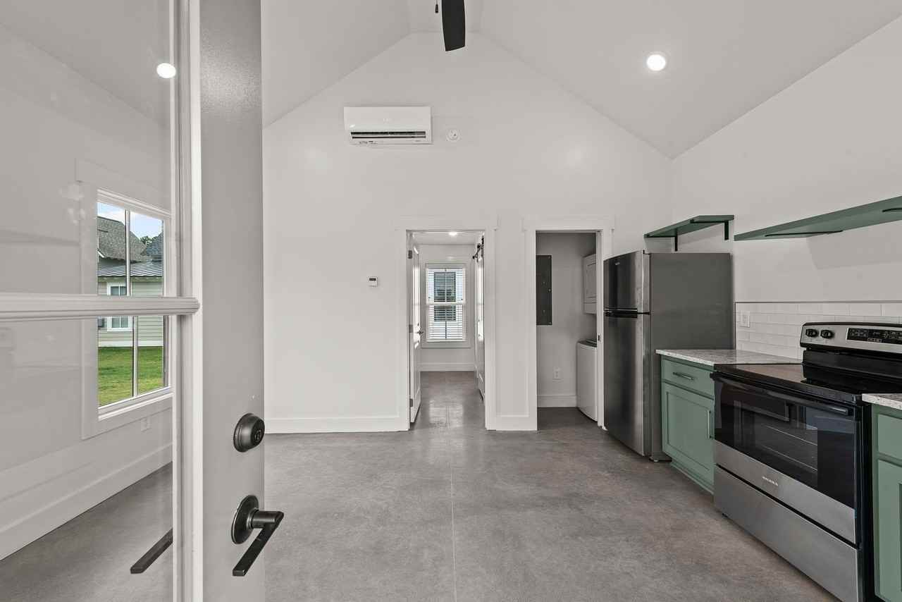 705A Jefferson St - Photo 2 of 21