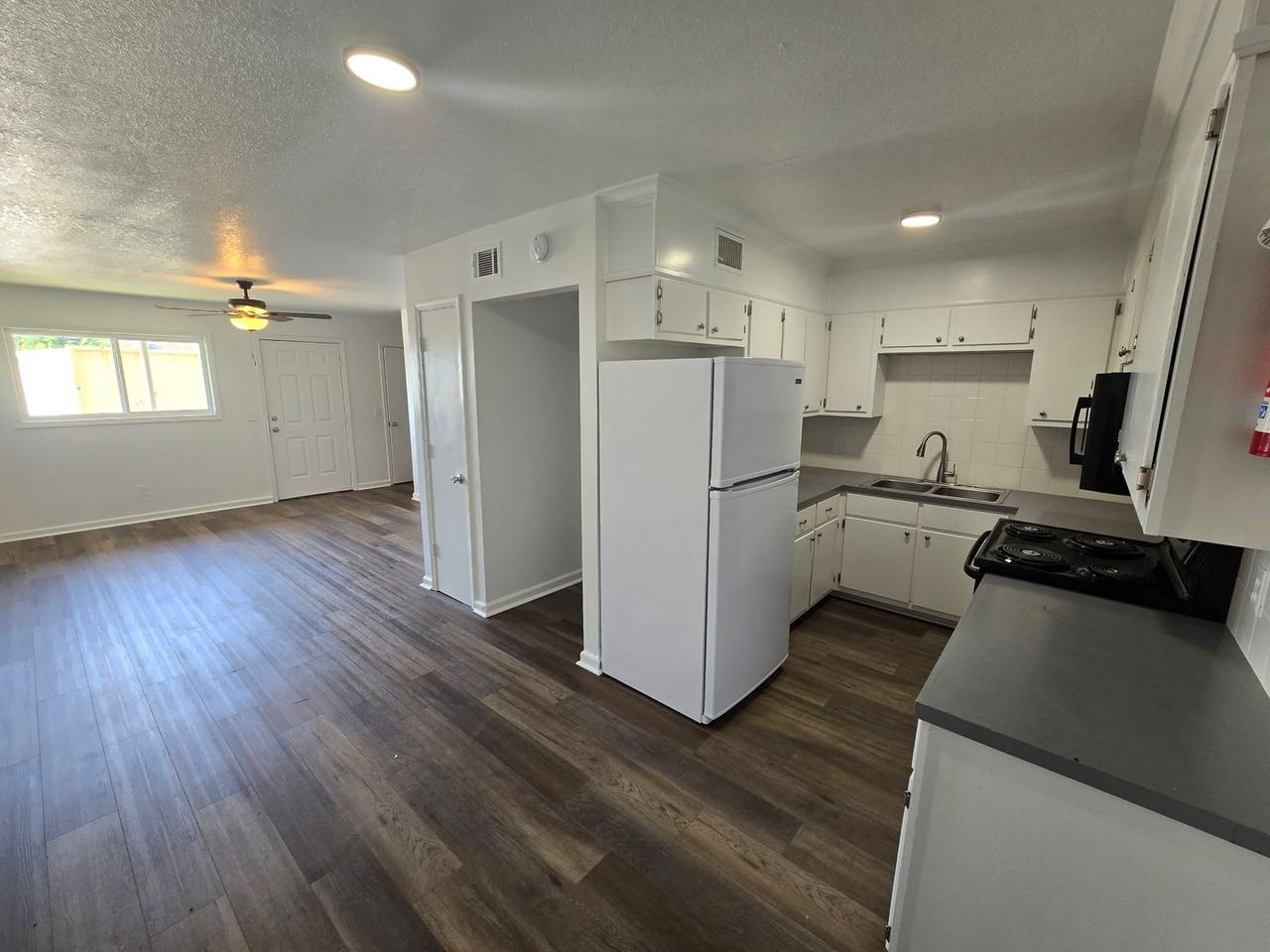 3221 Air Base Rd - Photo 3 of 21