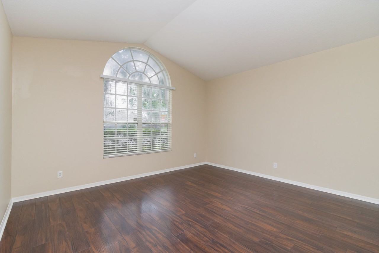 700 Danesbrook Way - Photo 3 of 18