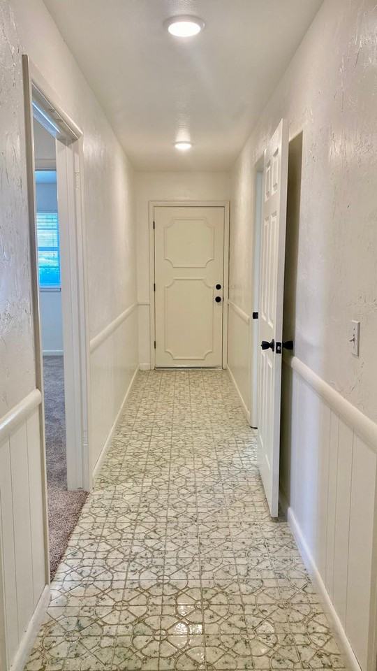 1405 Sw 70th St - Photo 3 of 27