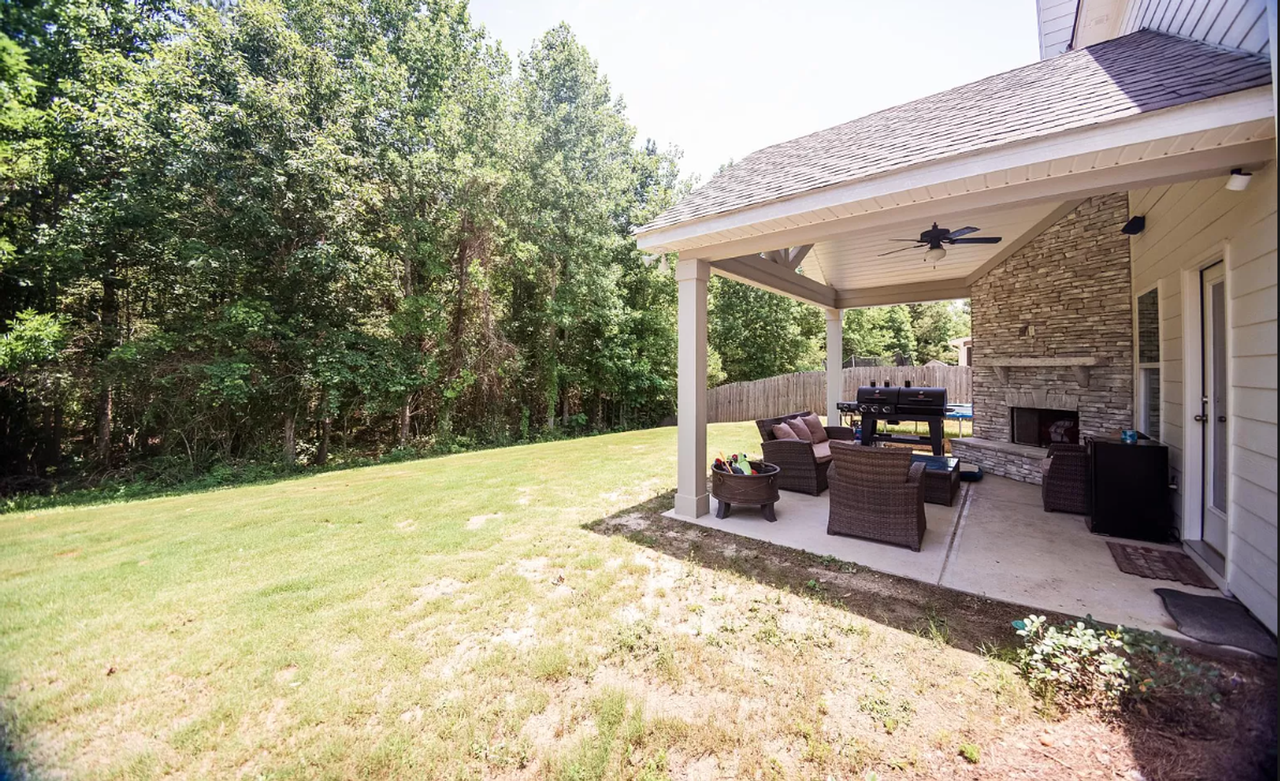 5 Worcester Ct - Photo 3 of 24