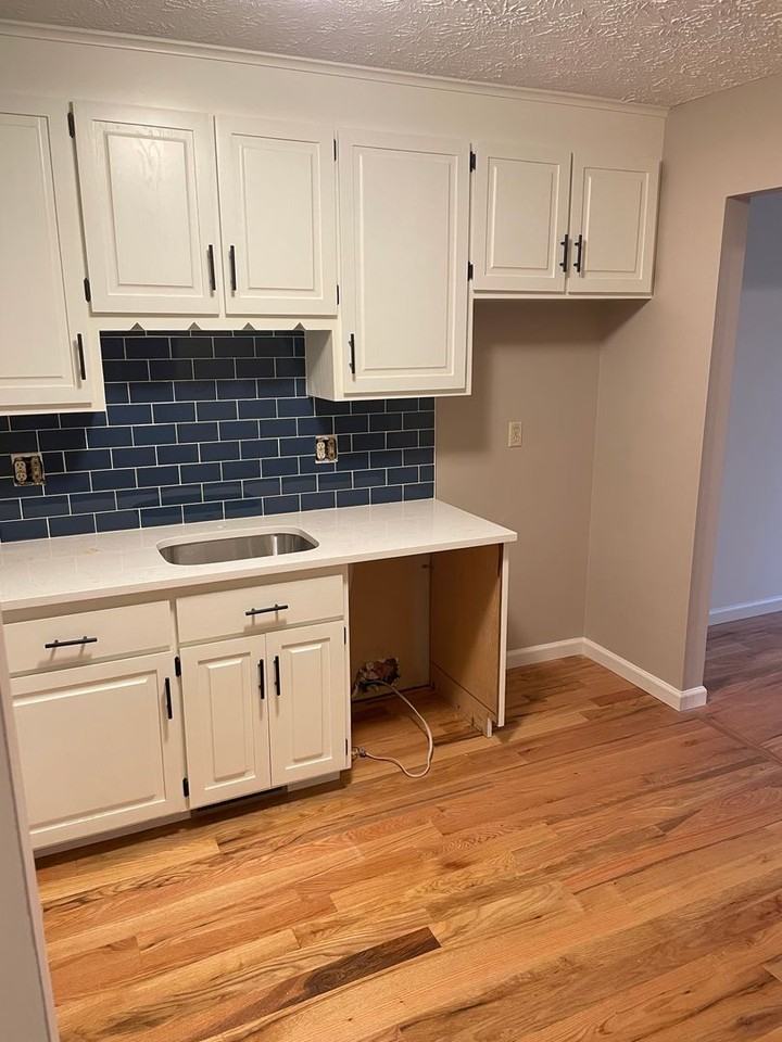 53 Rita Dr Apt C - Photo 7 of 11