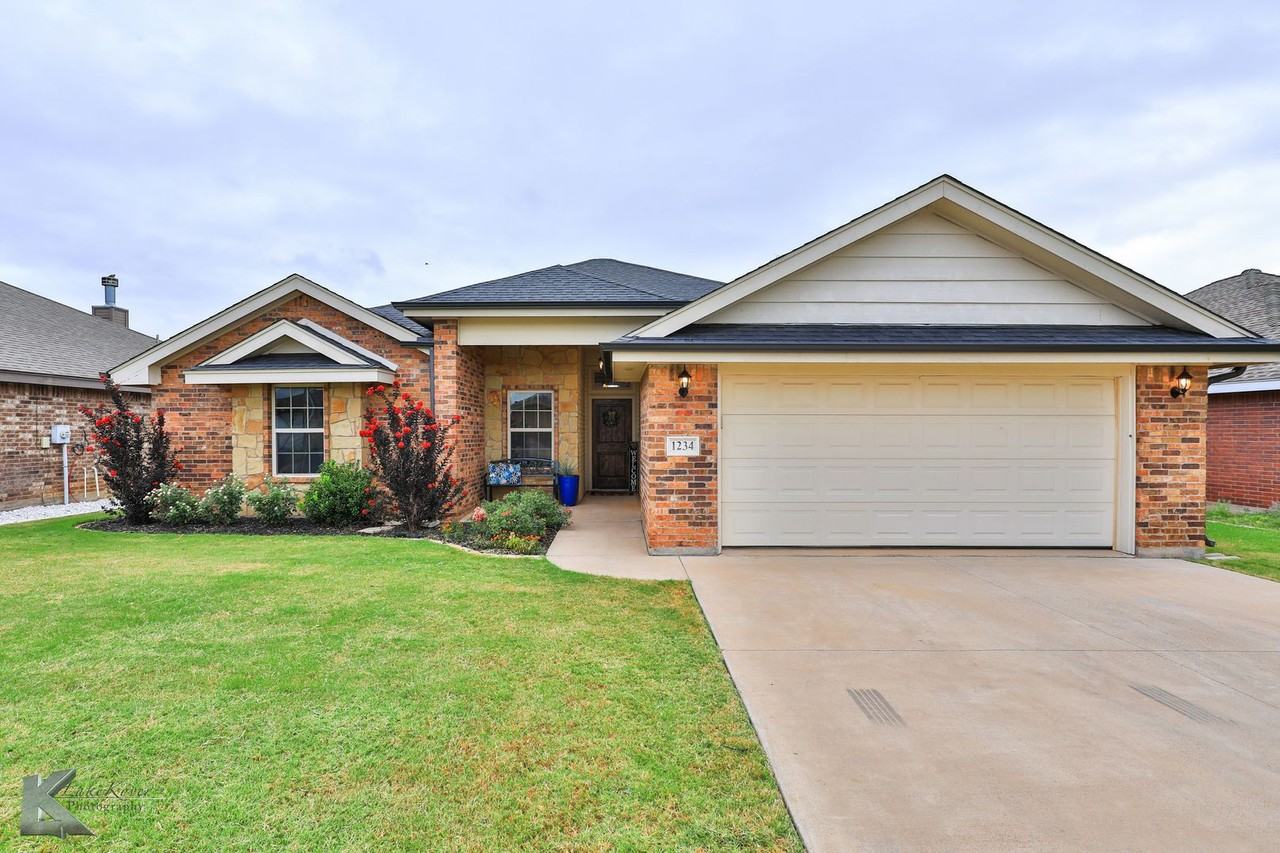 1234 Briar Cliff Path - Photo 2 of 34