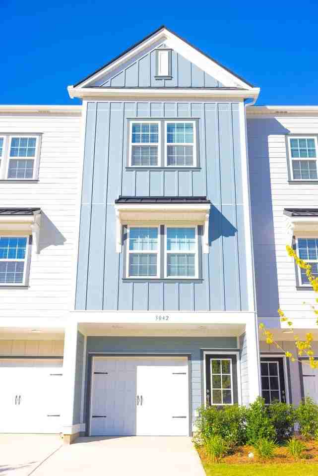 3018 Butler Hill Dr - Photo 2 of 14