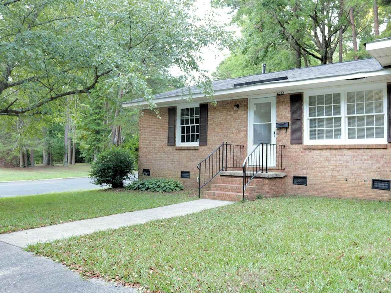 4626 Highlake Dr - Photo 2 of 18