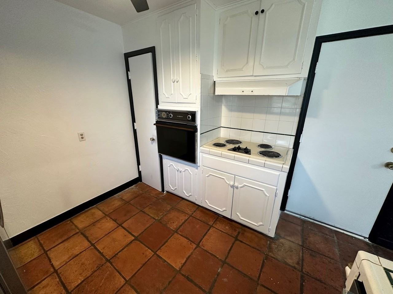 5513 Alvarado Rd - Photo 7 of 18