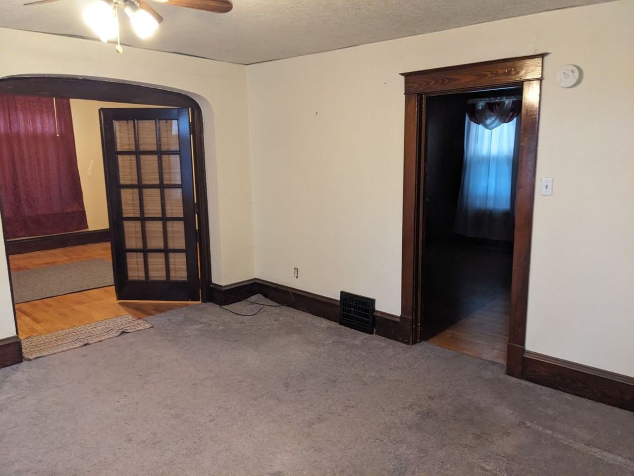 1011 N 10th St. (Duplex) - Photo 2 of 8