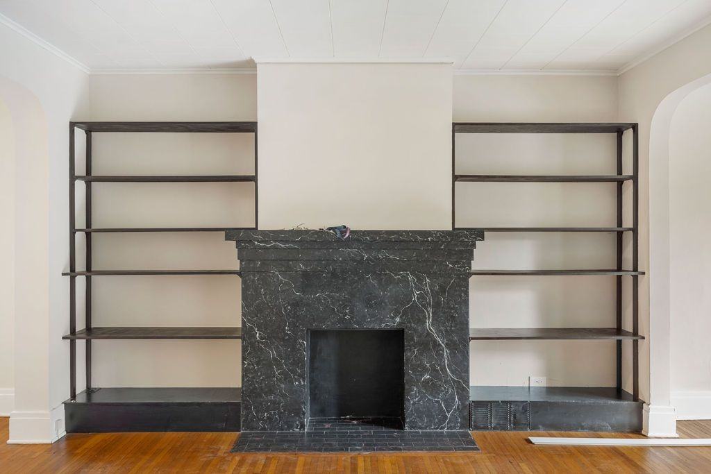 122 Stratford Rd - Photo 4 of 20