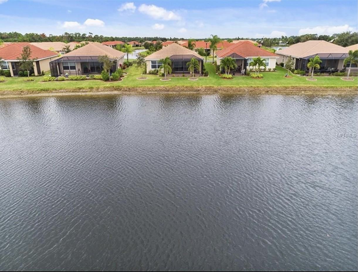 7416 Talon Bay Dr - Photo 4 of 30