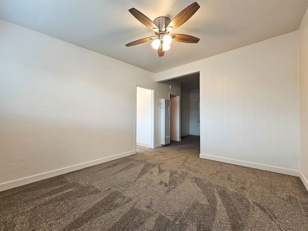 Oceanridge Apartments - Photo 6 of 21