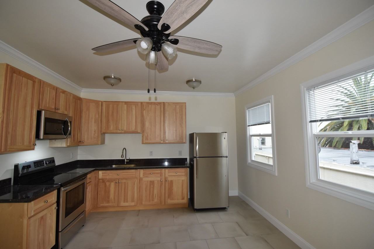 Los Robles Apartments - Photo 3 of 7