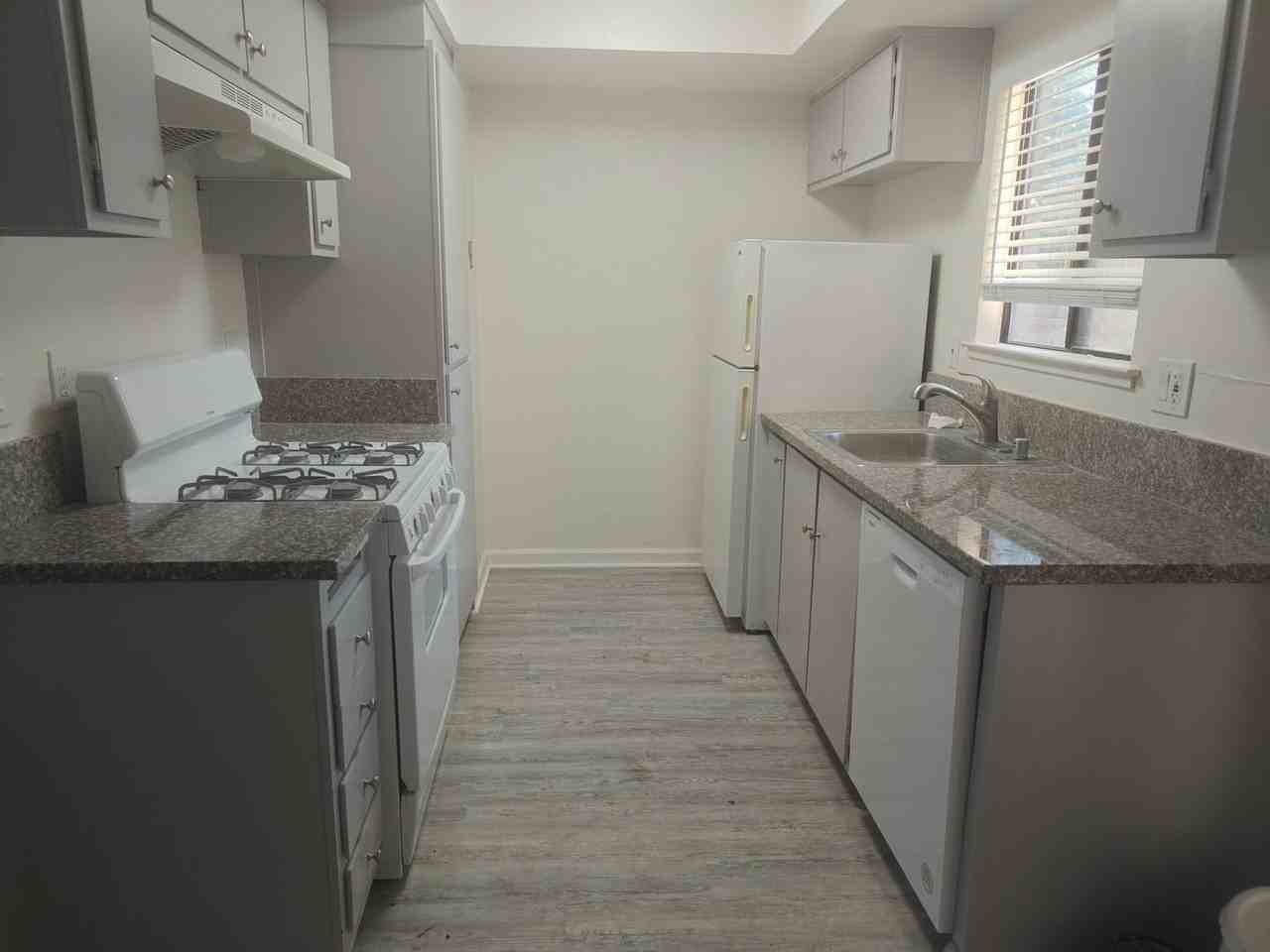 Hidden Oak Apartments - Photo 5 of 15