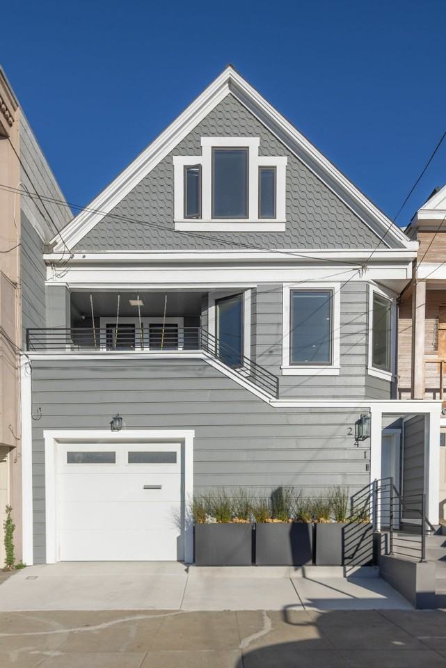 241 Paris St - Photo 2 of 40