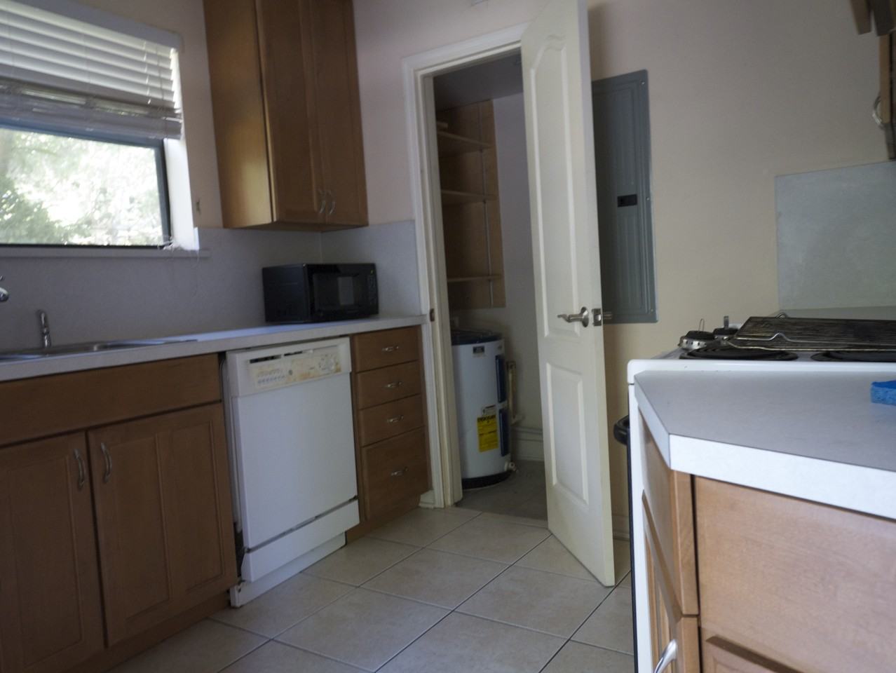 1277 Mayfair Rd #1 - Photo 2 of 11