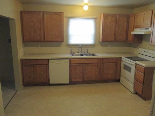 3928 S Tyler St - Photo 7 of 21