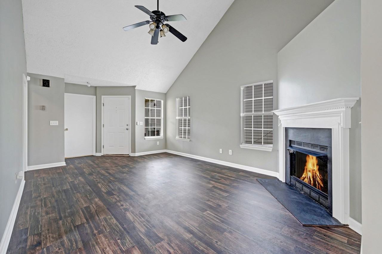 2712 River Bend Dr - Photo 4 of 15