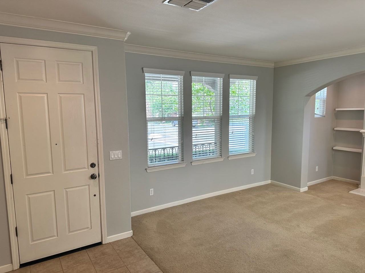 414 W Moraga St - Photo 2 of 23