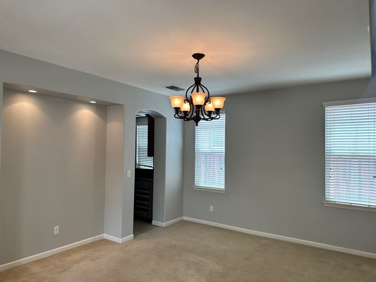 414 W Moraga St - Photo 5 of 23